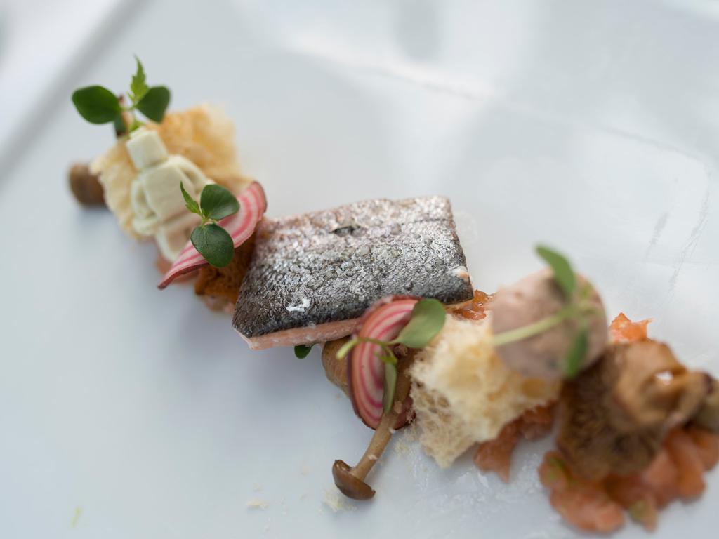 Design-Konferenzhotel & Restaurant Steinernes Schweinchen Kassel Buitenkant foto