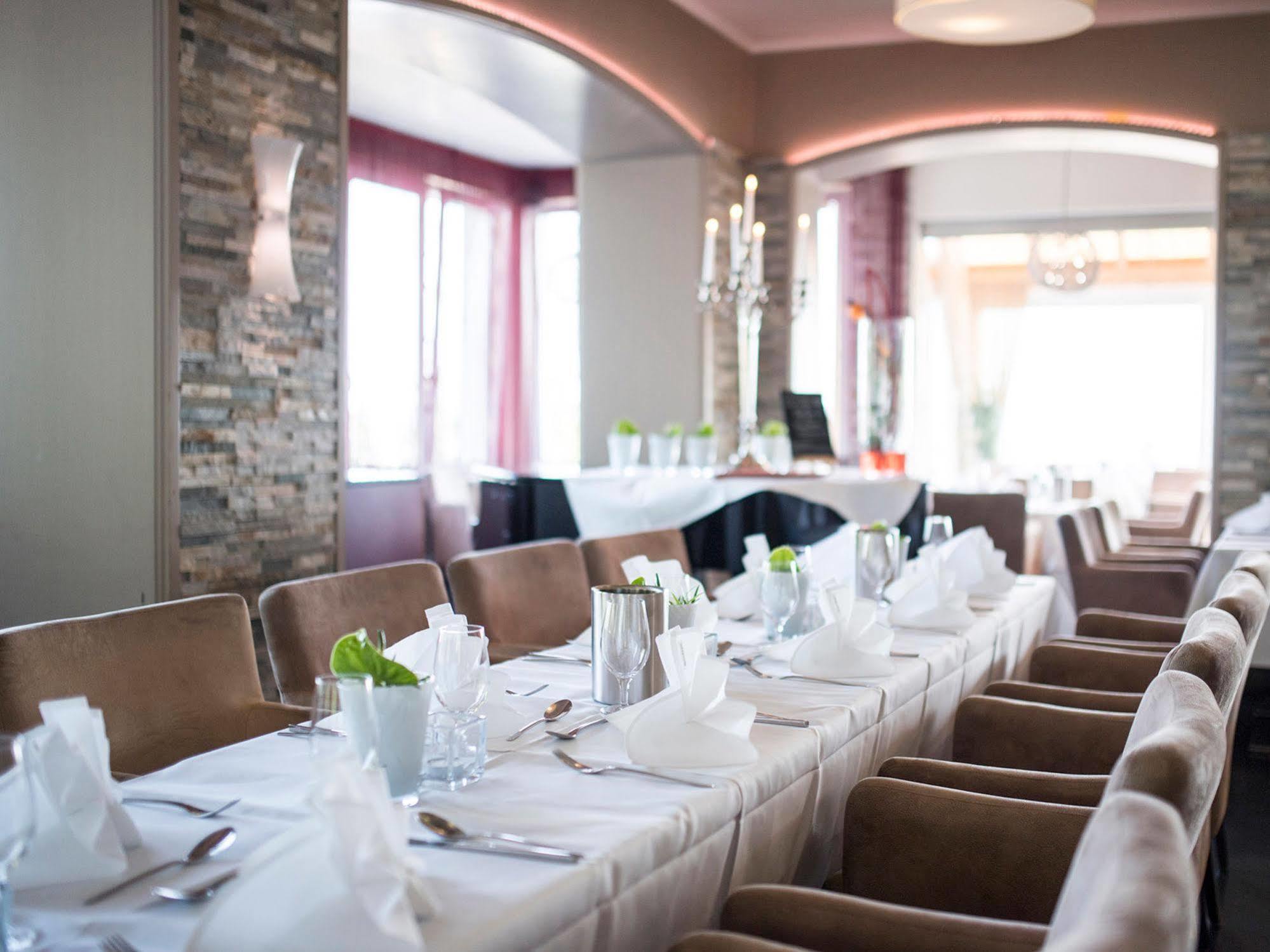 Design-Konferenzhotel & Restaurant Steinernes Schweinchen Kassel Buitenkant foto
