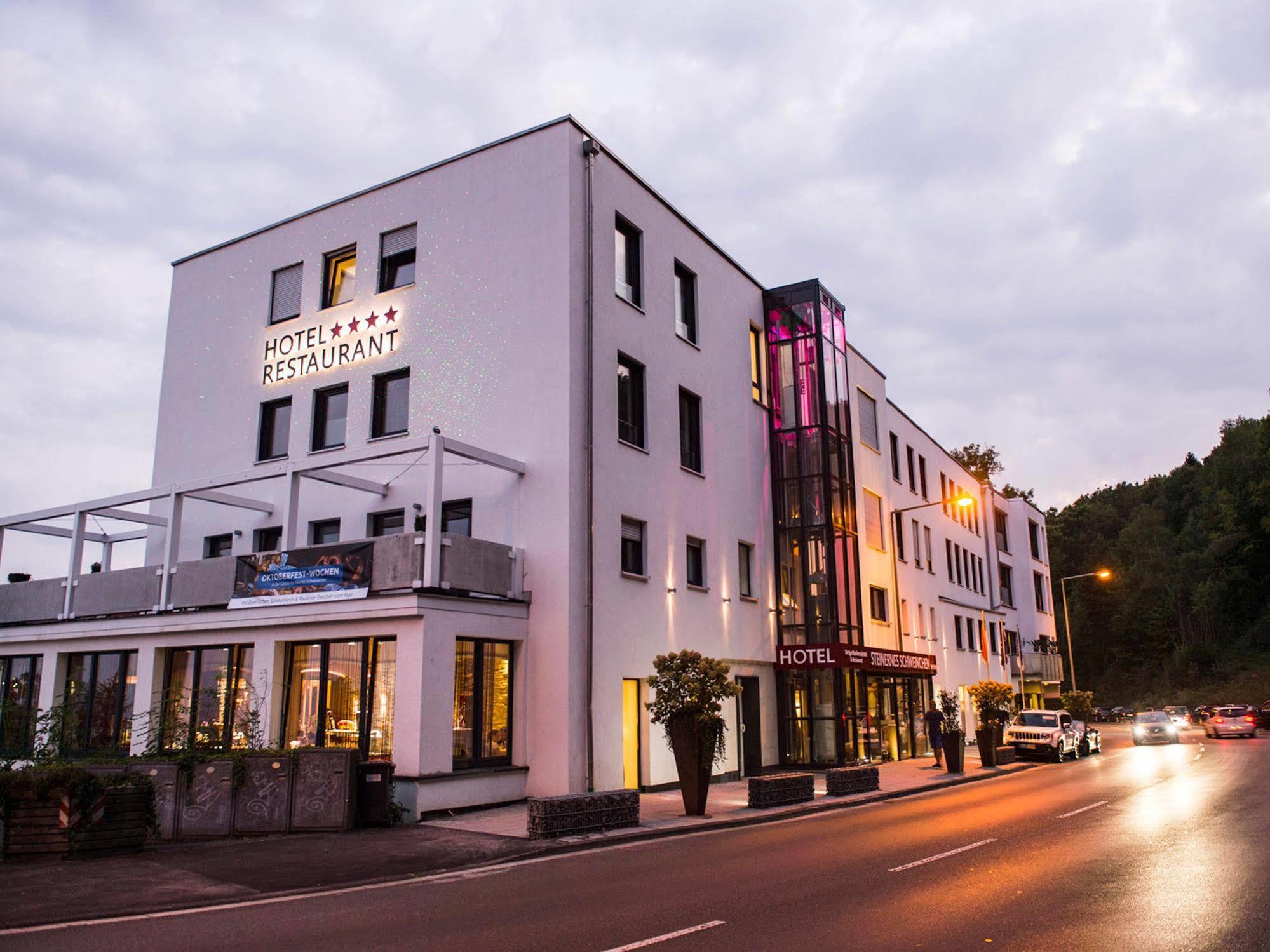 Design-Konferenzhotel & Restaurant Steinernes Schweinchen Kassel Buitenkant foto